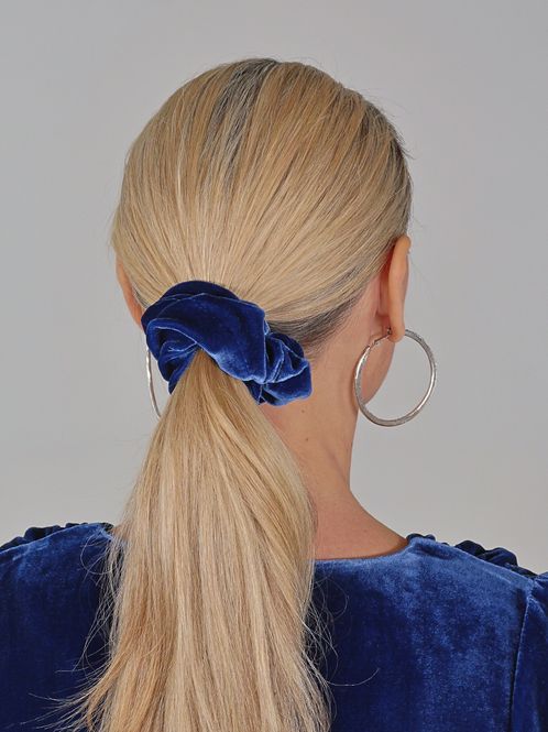 Main Image Frid scrunchie blue silk velvet